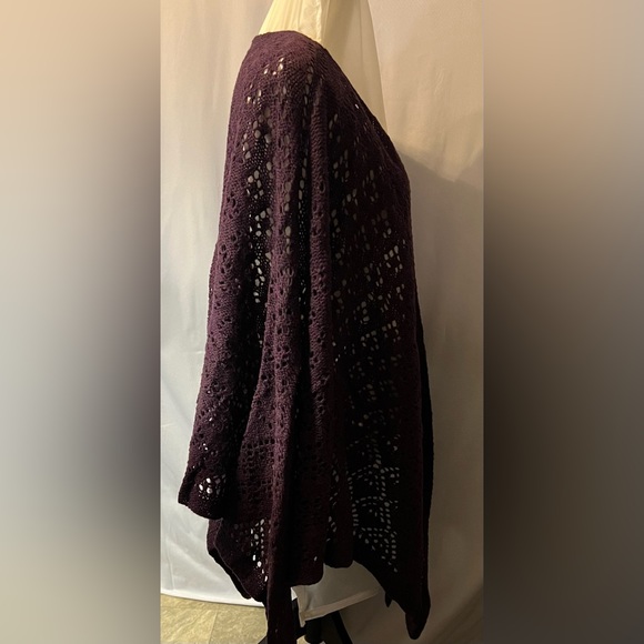 Shetland wool purple wrap. - Picture 3 of 12